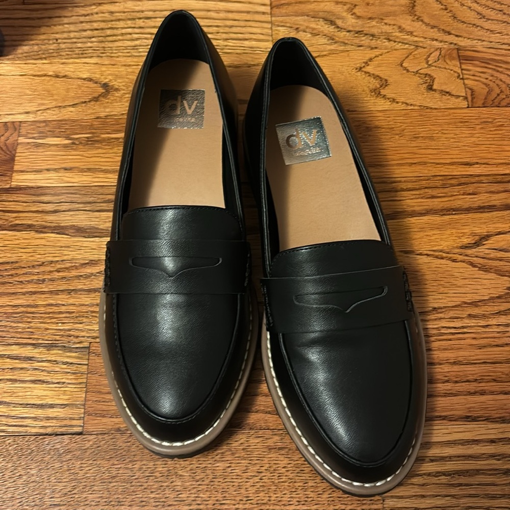 Brand New DV black loafers with tan stitching 8.5